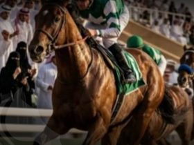 شهد مضمار الريان الرملي في الدوحة مساء الأربعاء سباقاً حافلاً نظمّه نادي قطر للسباق