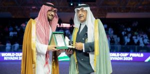 اختتم الحفل بتتويج الفائزين في الأشواط الرئيسية، التي أقيمت على مسافة 2000 متر