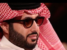 كشف تركي آل الشيخ عن زيارة خاصة أجراها الملاكم المكسيكي ساول كانيلو ألفاريز لمشاهدة الخيول العربية