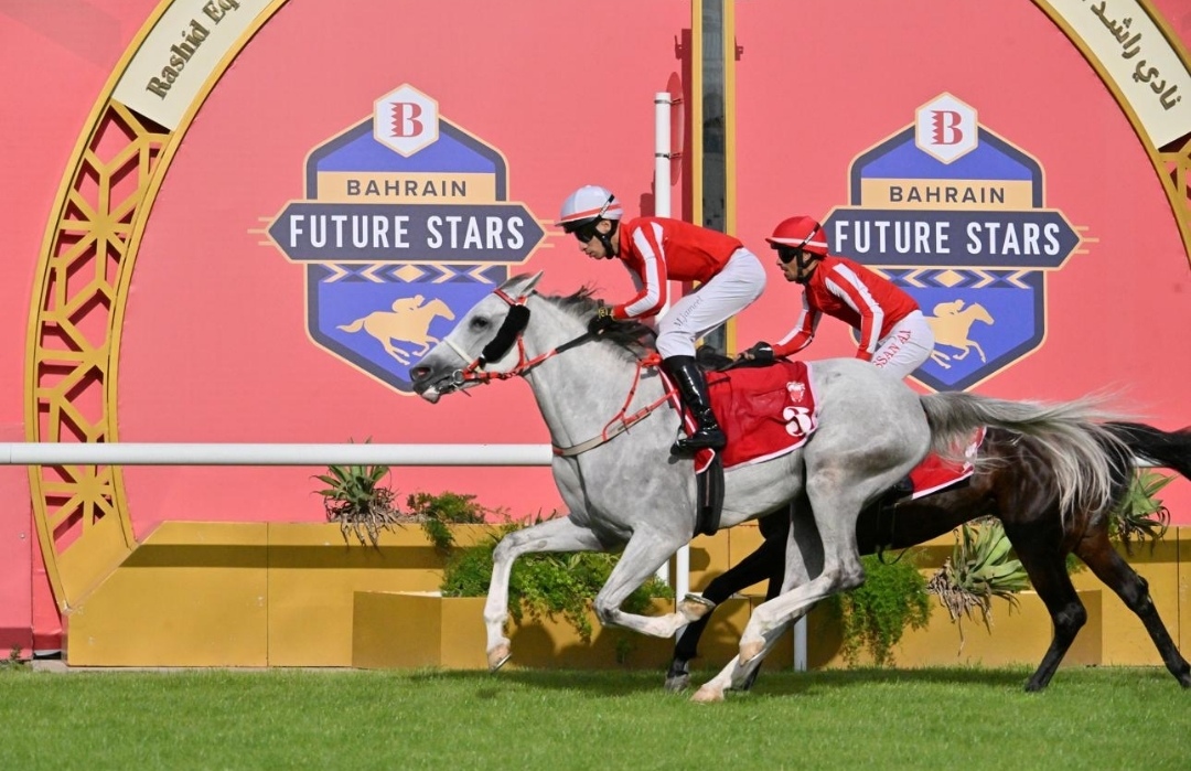 البحرين تفتح مسارًا جديدًا أمام الشباب لتطوير مهارات سباقات الخيل