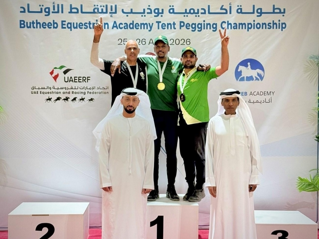 «سلطان» يحصد ذهبية الفرق في افتتاح موسم التقاط الأوتاد بالإمارات